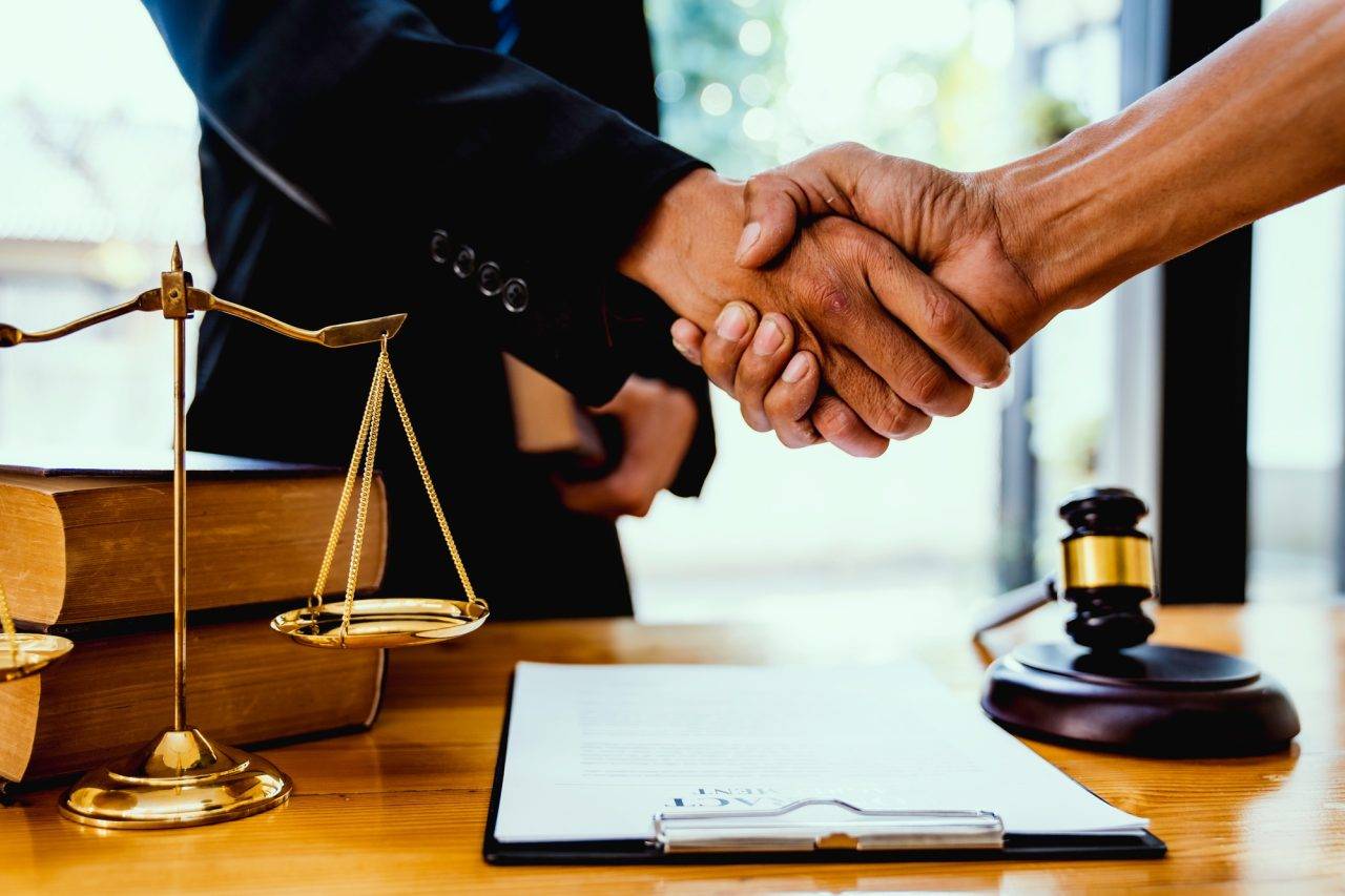 Juridisk rådgivning Hjørnholm Law